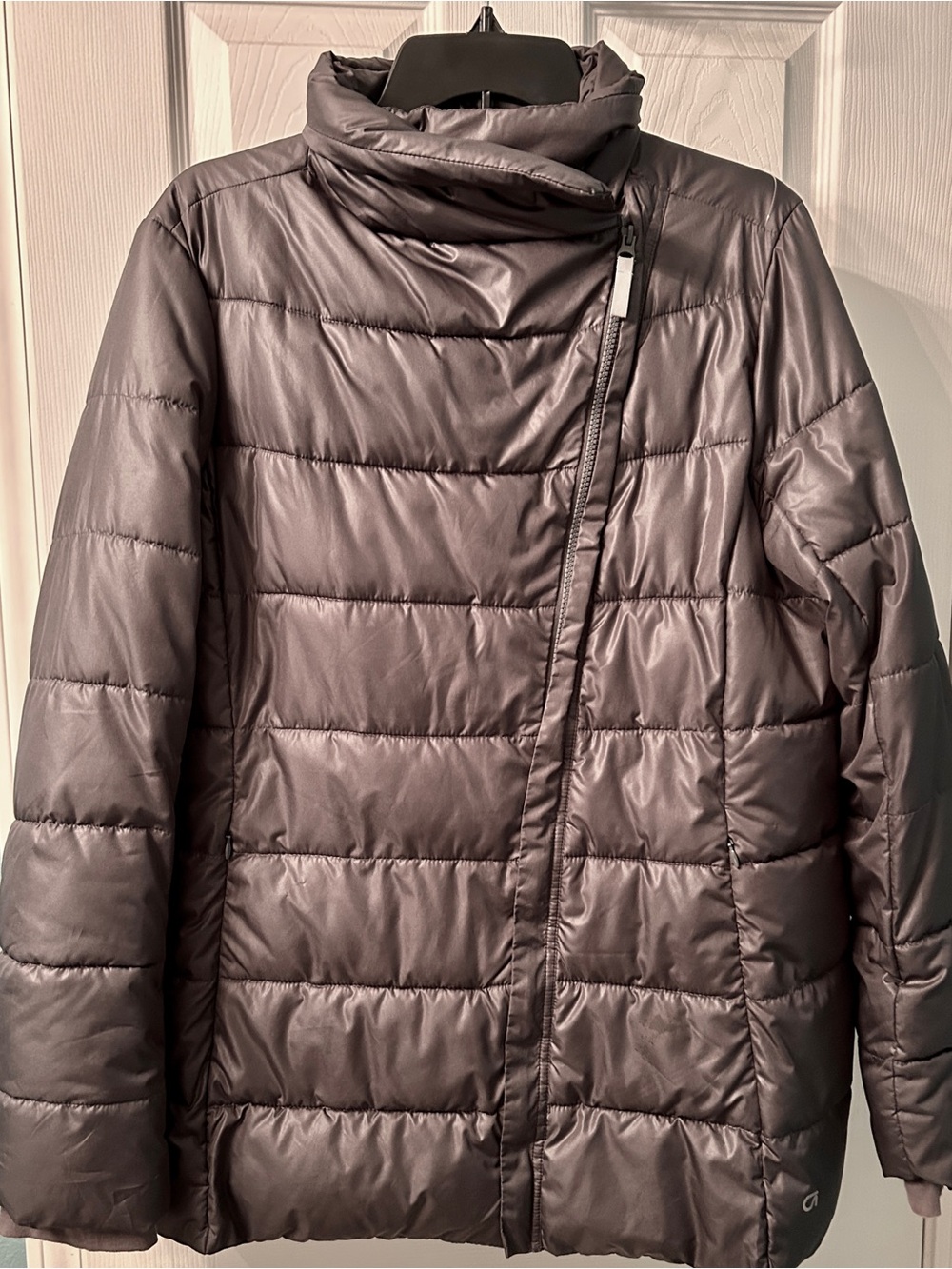 GAP Fit Puffer Jacket Dark Pewter Gray XL Thumbhole Cuffs Asymmetricalr Zipper